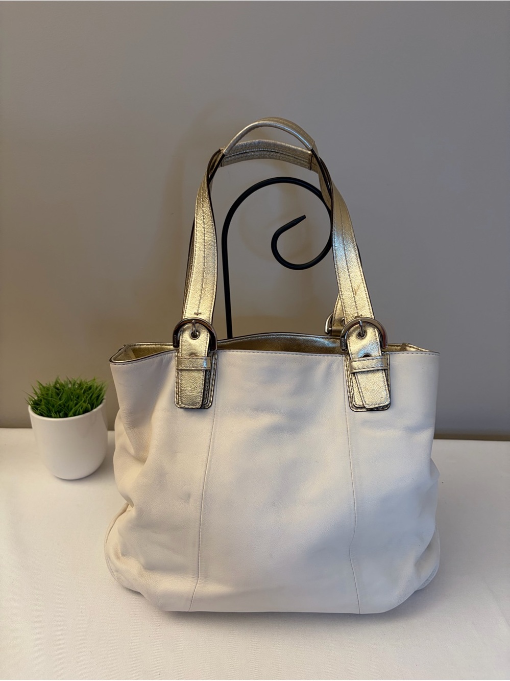 Vintage Coach Soho F17216 White Leather North-South Tote with Metallic Gold Trim